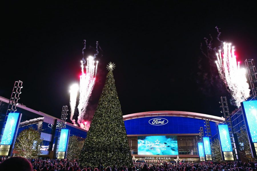 Christmas at the Star
Photo courtesy of www.visitfrisco.org.