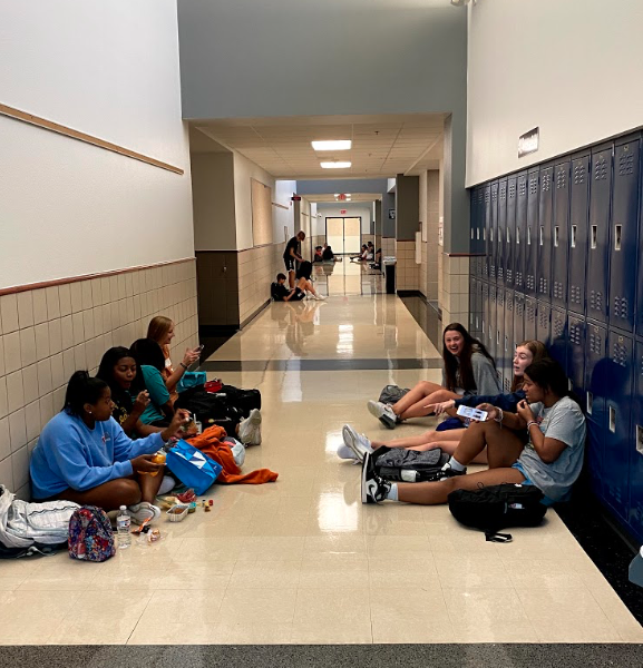 Food, Friends, and Fun - Students meet in the hallway for lunch. While enjoying their food, they can complete schoolwork, attend tutorials, and club meetings. I feel like future students should be able to experience power lunch because it is a good way to still be with your friends even if you don’t have a class with them and you can’t utilize your time with tutorials,” Smorynski said. 