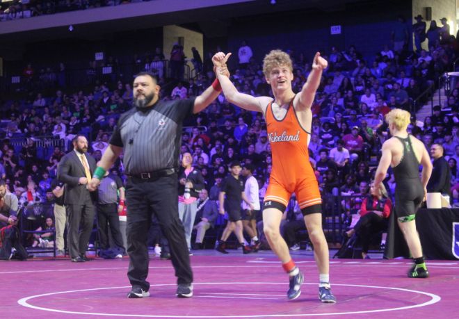 Wolverine Wrestlers Show Up To The Occasion